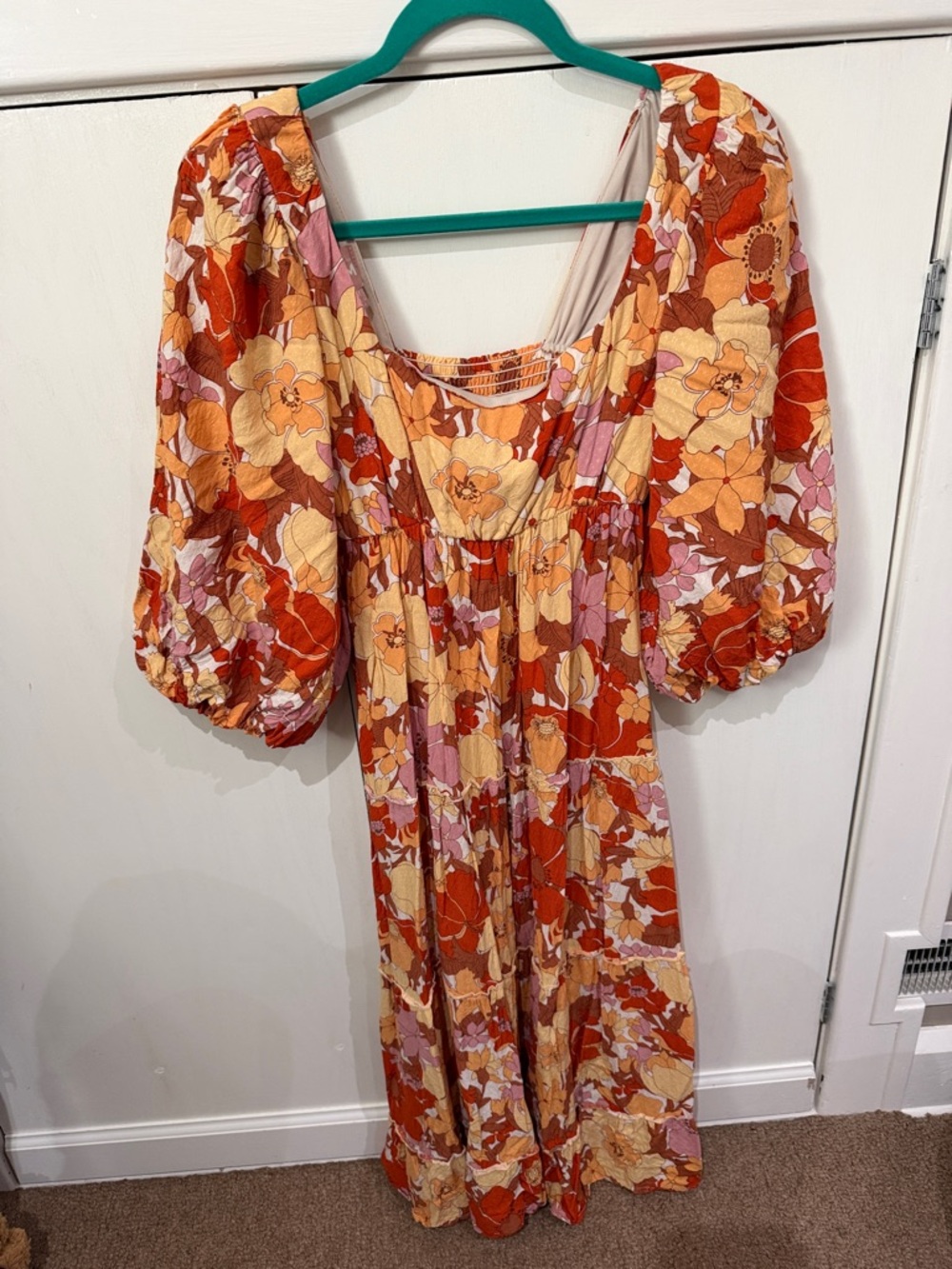 Floral Puff-Sleeve Midi Dress in Orange and Cream